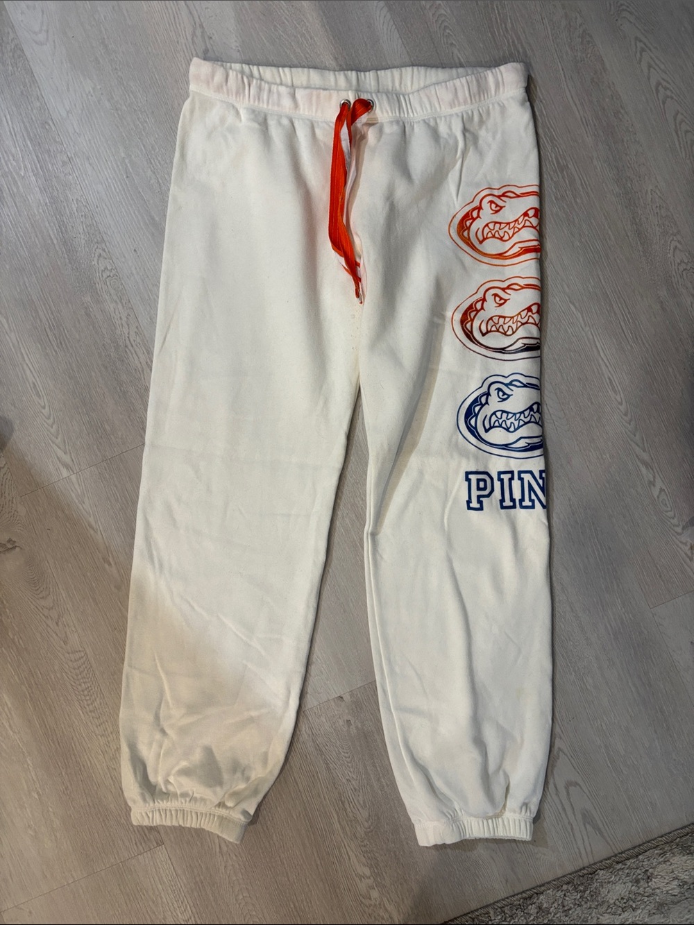 PINK Victoria's Secret White Sweatpants with Gator Graphics